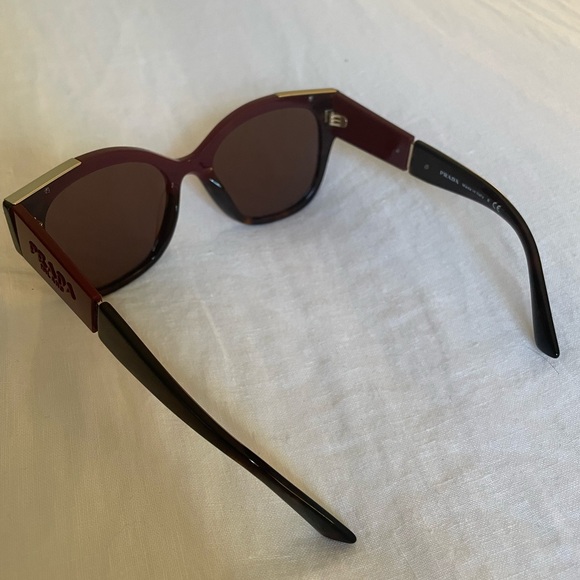 NWOT Prada Sunglasses PR 02WS SPR02WS 07C-0D1 Cherry/Havana W Gold Accent - Picture 3 of 6